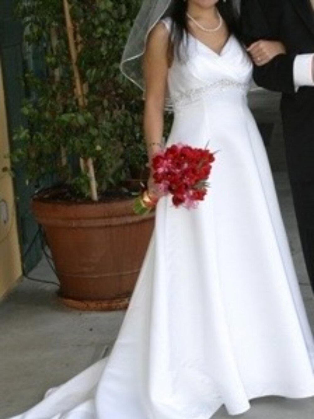 V-neck Empire A-line Wedding Dress (optional Veil)